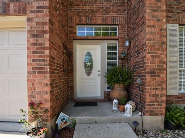 1710 Briarton LN S, Round Rock, TX 78665