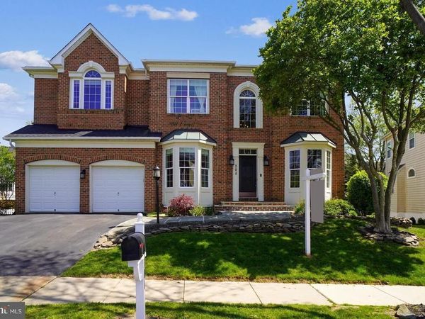 304 SUMMER GARDEN WAY, ROCKVILLE, MD 20850