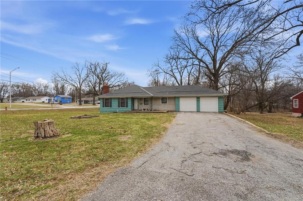11418 Orchard Road, Kansas City, MO 64134 Main Photo