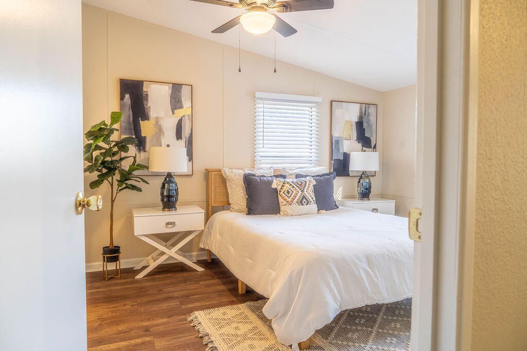 321 N Mano Street Photo 22