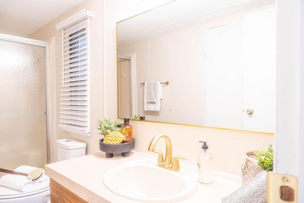 321 N Mano Street Photo 25