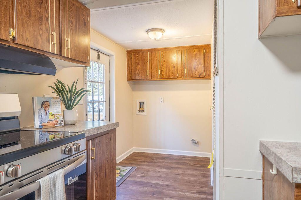 321 N Mano Street Photo 28