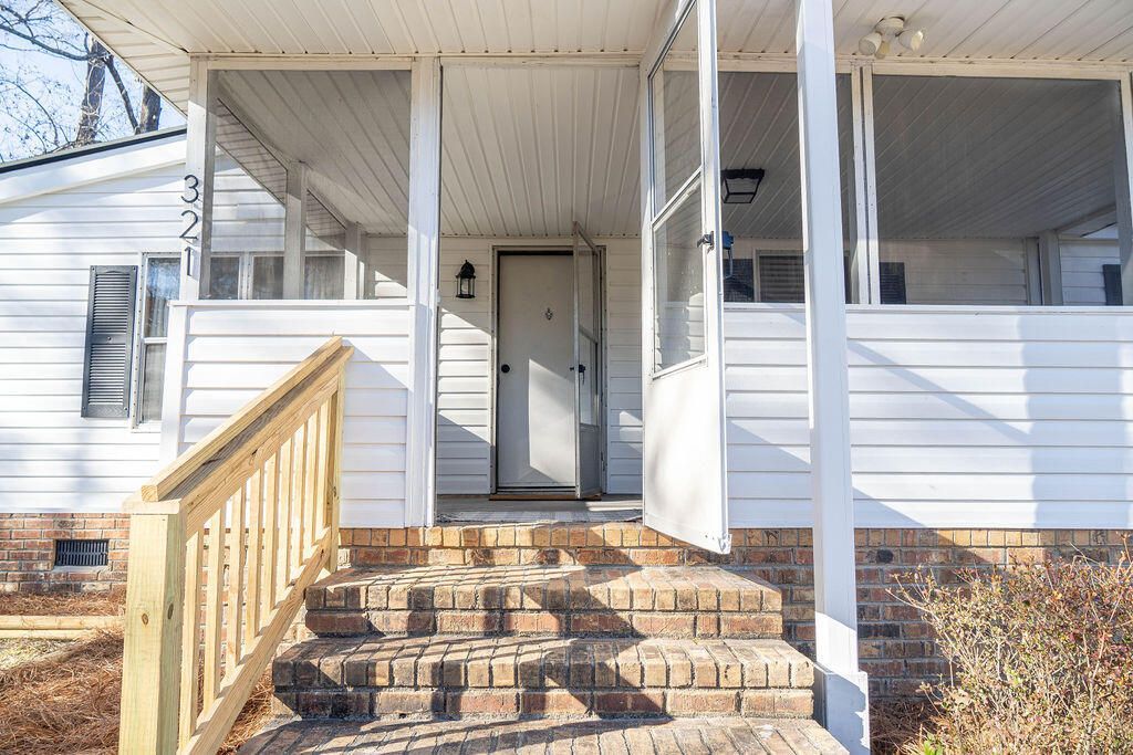 321 N Mano Street Photo 7