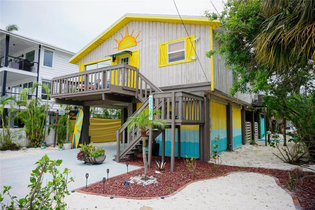 2504 Avenue B, Bradenton Beach, FL 34217 Photo