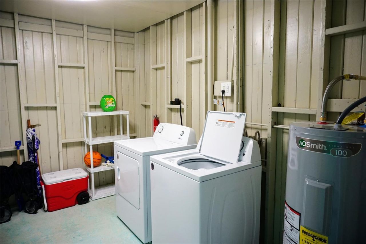 2504 Avenue B, Bradenton Beach, FL 34217 Photo