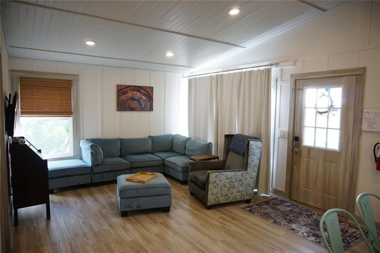 2504 Avenue B, Bradenton Beach, FL 34217 Photo