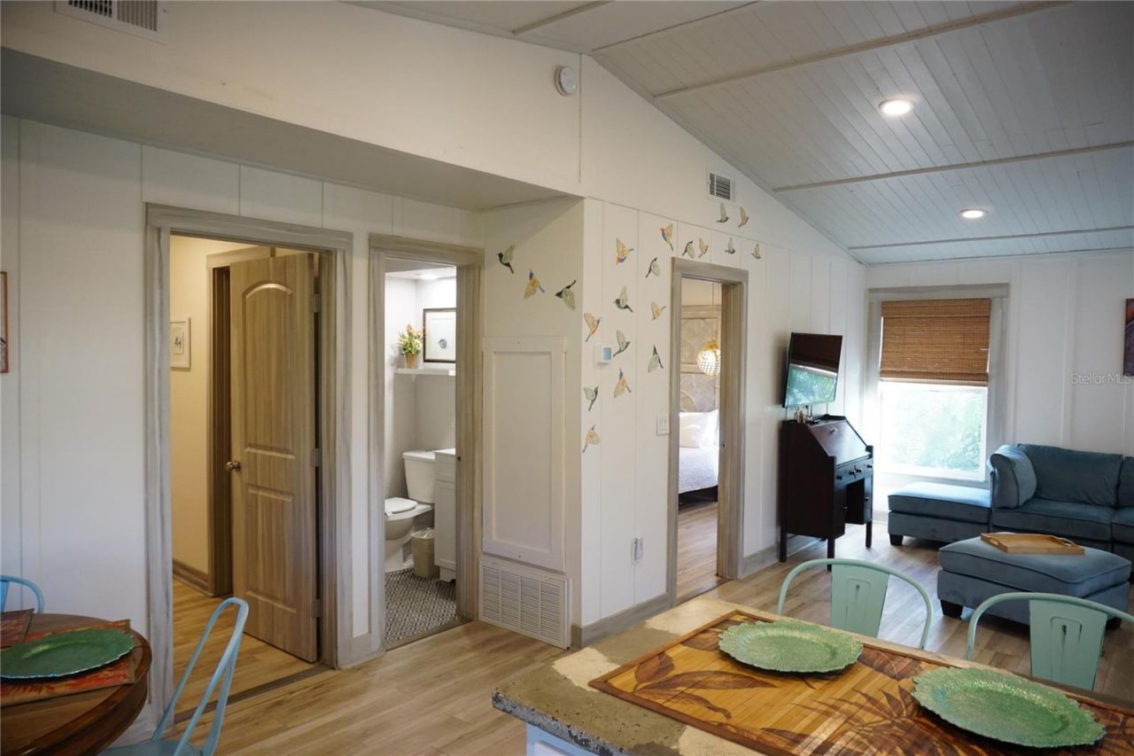 2504 Avenue B, Bradenton Beach, FL 34217 Photo