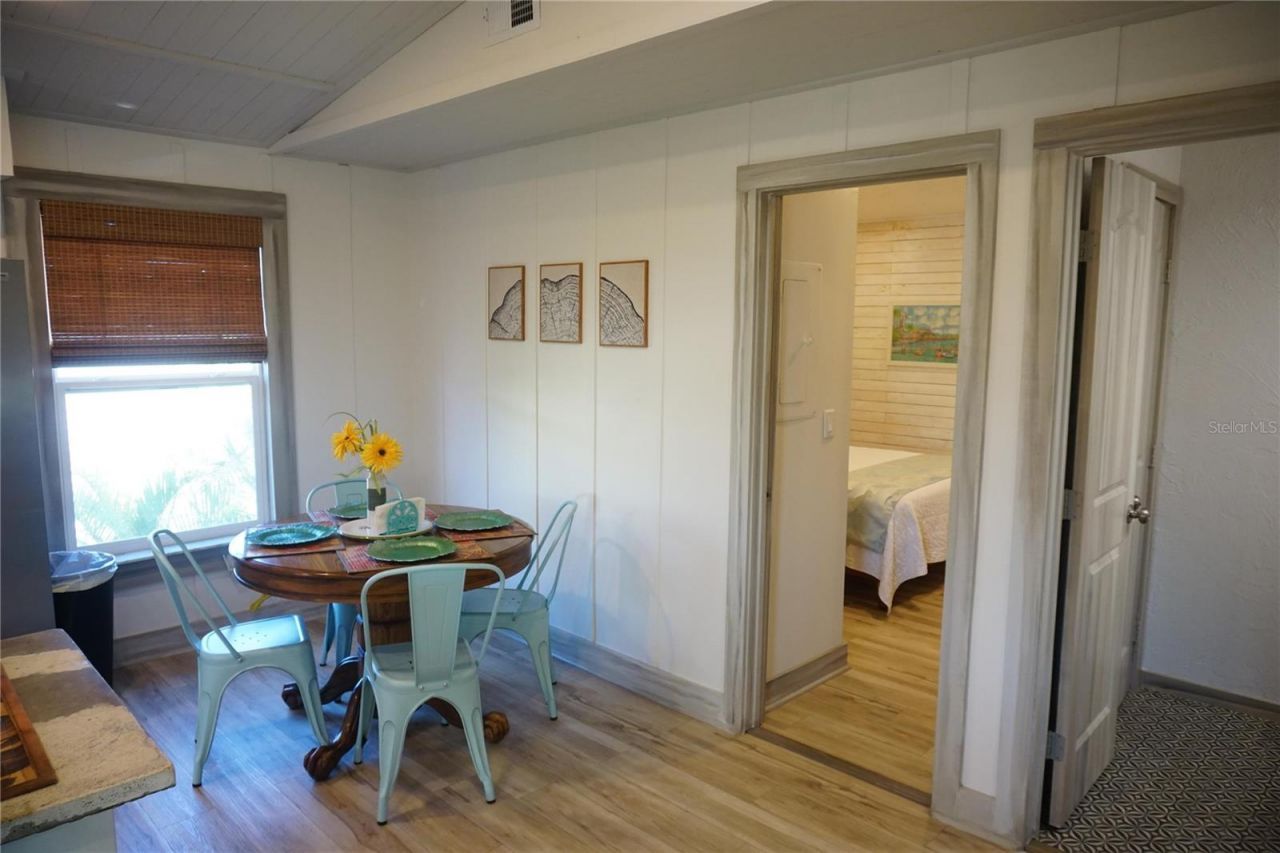 2504 Avenue B, Bradenton Beach, FL 34217 Photo