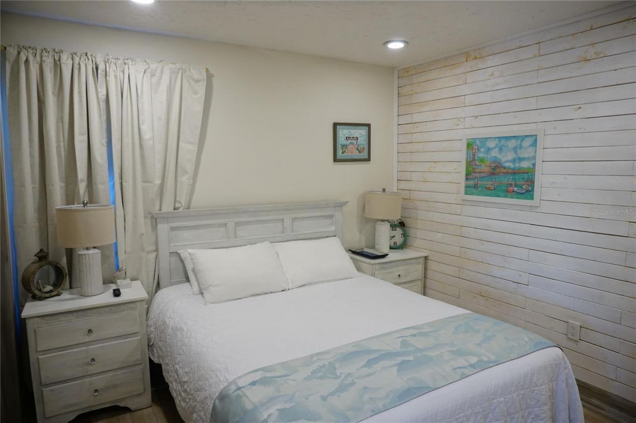 2504 Avenue B, Bradenton Beach, FL 34217 Photo