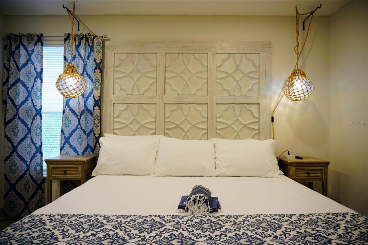 2504 Avenue B, Bradenton Beach, FL 34217 Photo