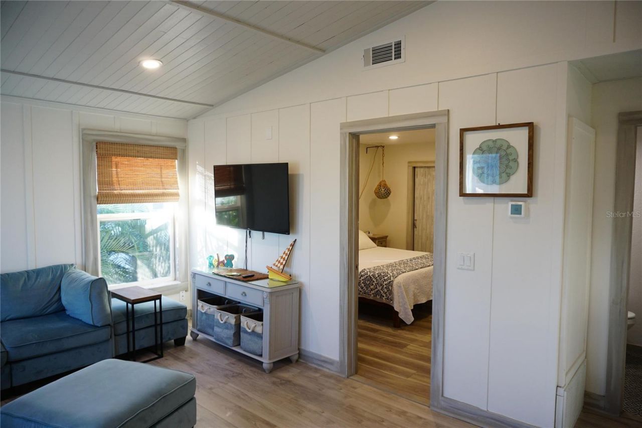 2504 Avenue B, Bradenton Beach, FL 34217 Photo