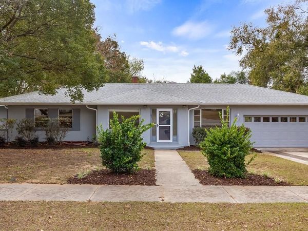 107 E MAGNOLIA AVENUE, HOWEY IN THE HILLS, FL 34737