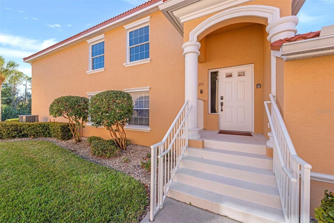 14080 Eagle Ridge Lakes Drive, Unit 201, Fort Myers, FL 33912 Photo
