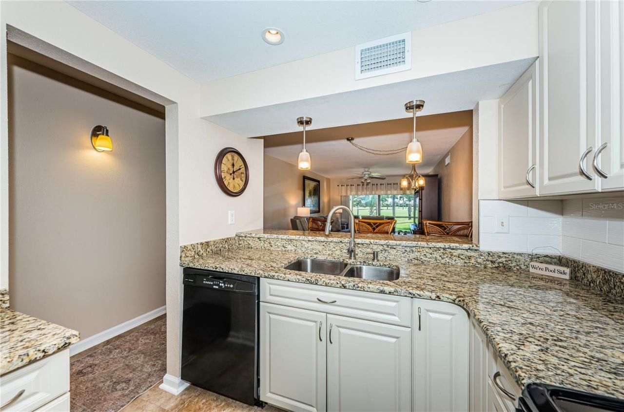 6180 Sun Boulevard, Unit 106, Saint Petersburg, FL 33715 Photo