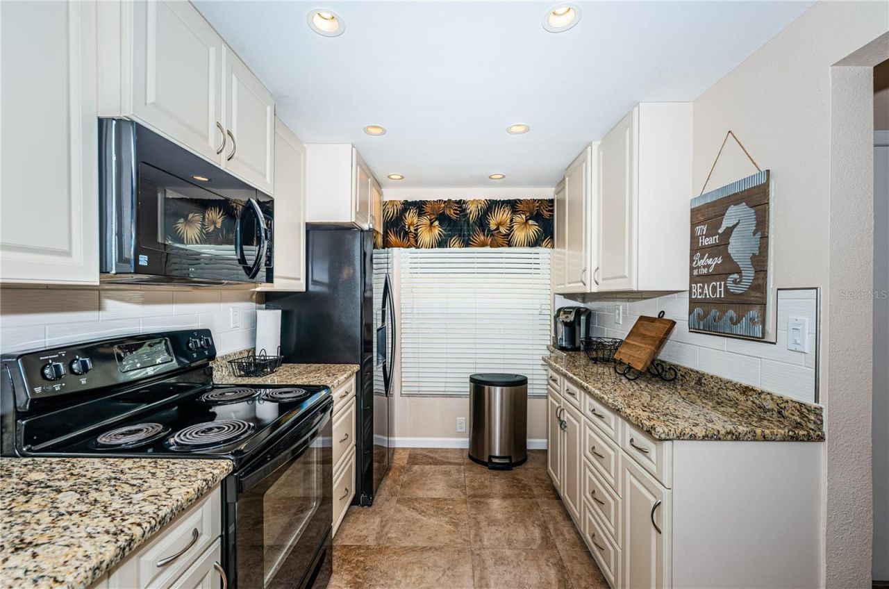 6180 Sun Boulevard, Unit 106, Saint Petersburg, FL 33715 Photo