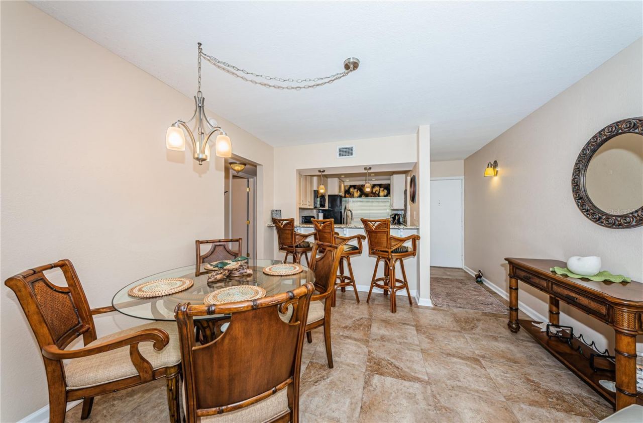 6180 Sun Boulevard, Unit 106, Saint Petersburg, FL 33715 Photo