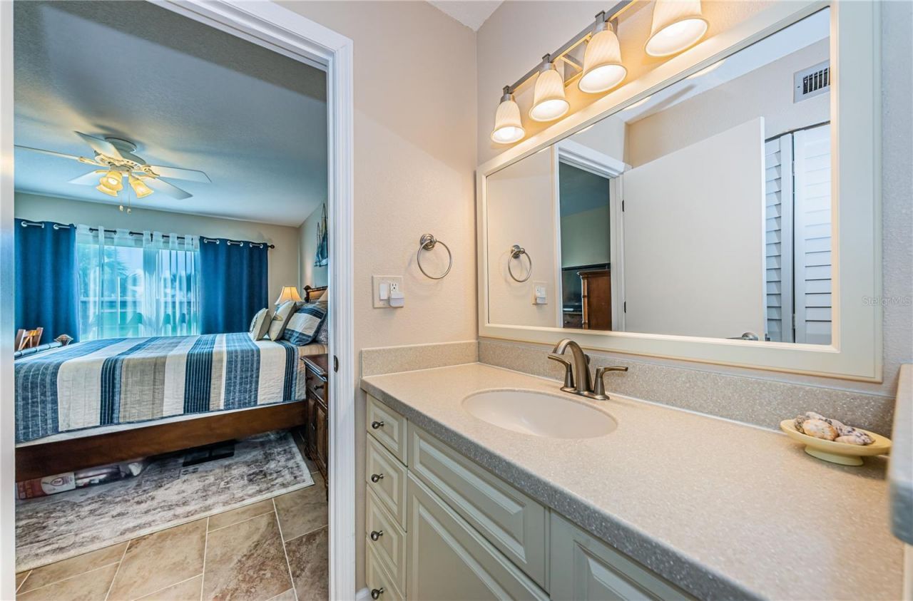 6180 Sun Boulevard, Unit 106, Saint Petersburg, FL 33715 Photo