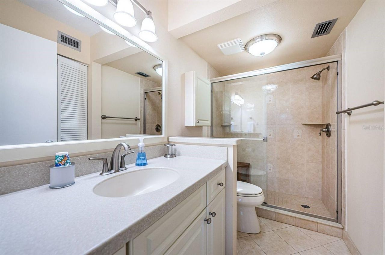 6180 Sun Boulevard, Unit 106, Saint Petersburg, FL 33715 Photo