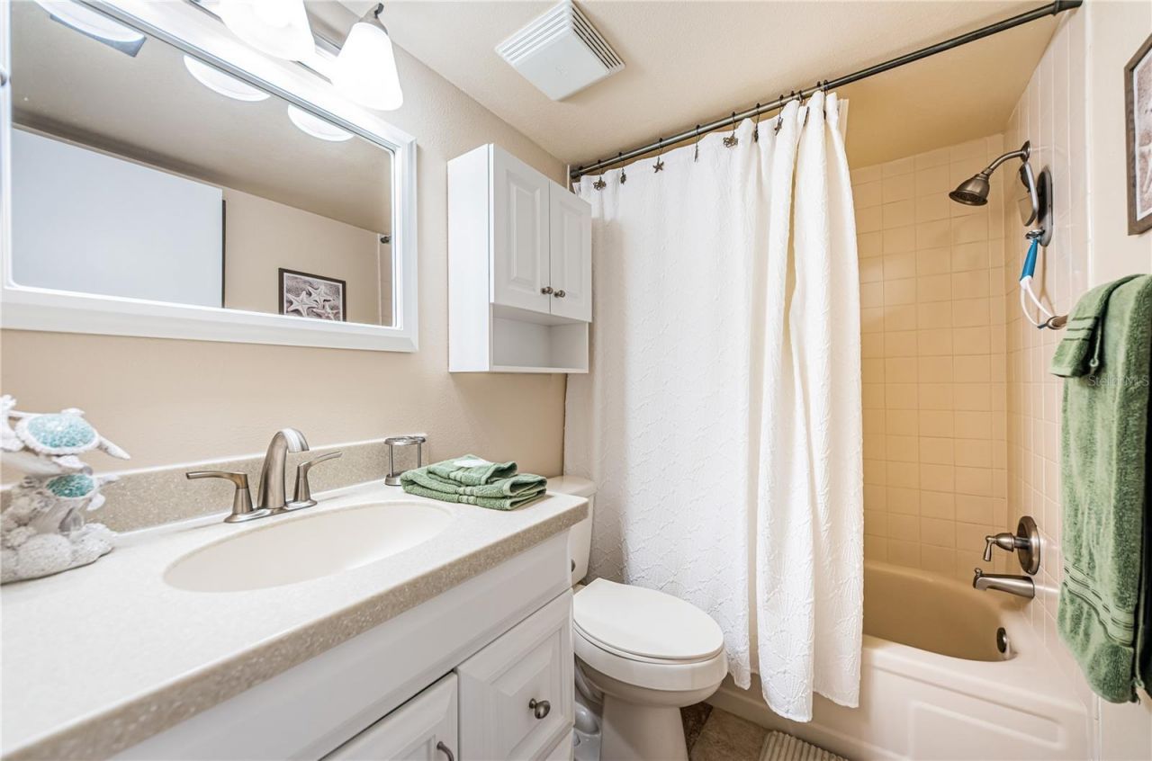 6180 Sun Boulevard, Unit 106, Saint Petersburg, FL 33715 Photo