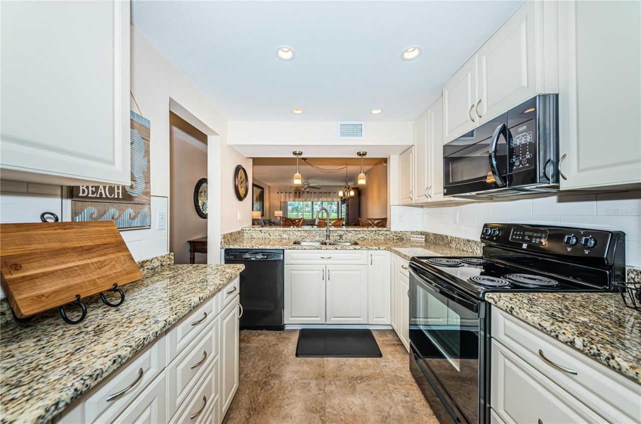 6180 Sun Boulevard, Unit 106, Saint Petersburg, FL 33715 Photo