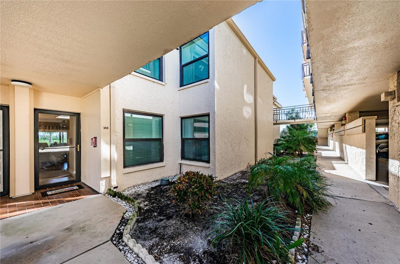 6180 Sun Boulevard, Unit 106, Saint Petersburg, FL 33715 Photo
