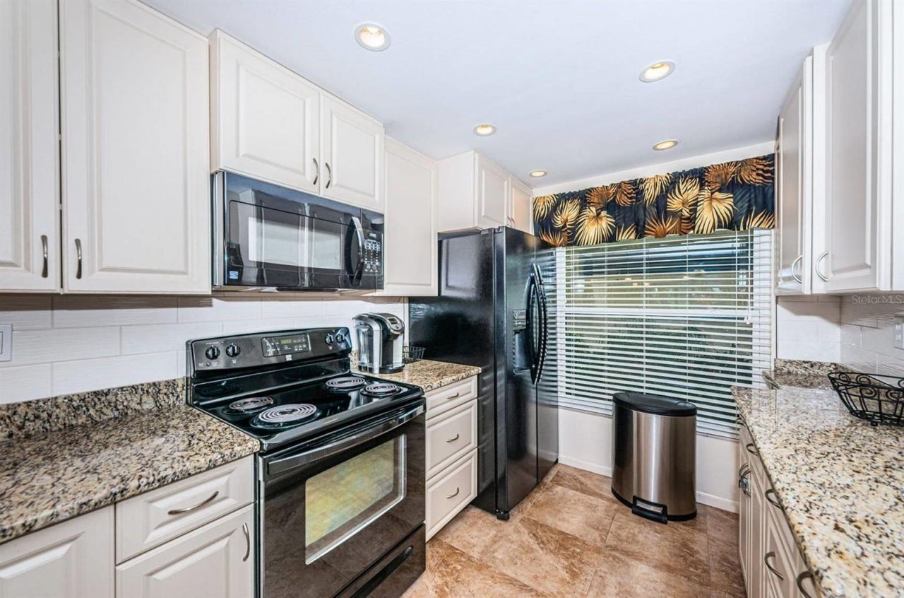 6180 Sun Boulevard, Unit 106, Saint Petersburg, FL 33715 Photo