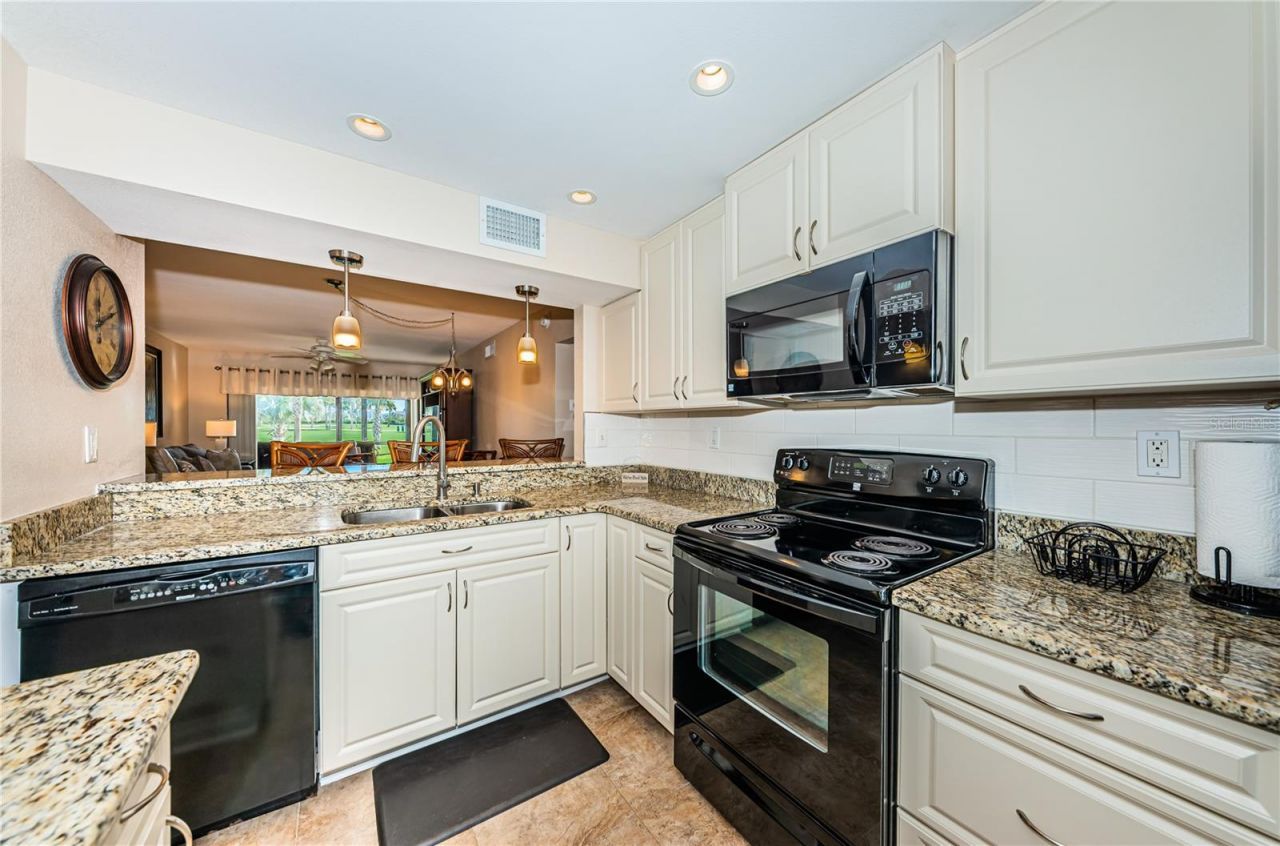 6180 Sun Boulevard, Unit 106, Saint Petersburg, FL 33715 Photo