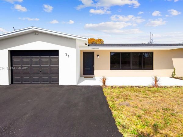 21 SE 7th St , Pompano Beach, FL 33060