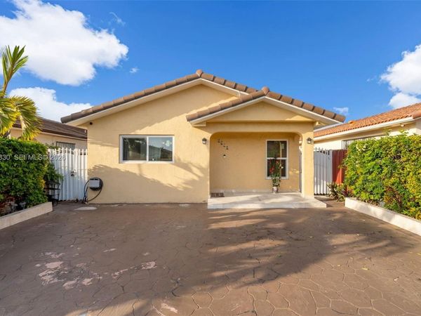 2775 W 71st Pl , Hialeah, FL 33016