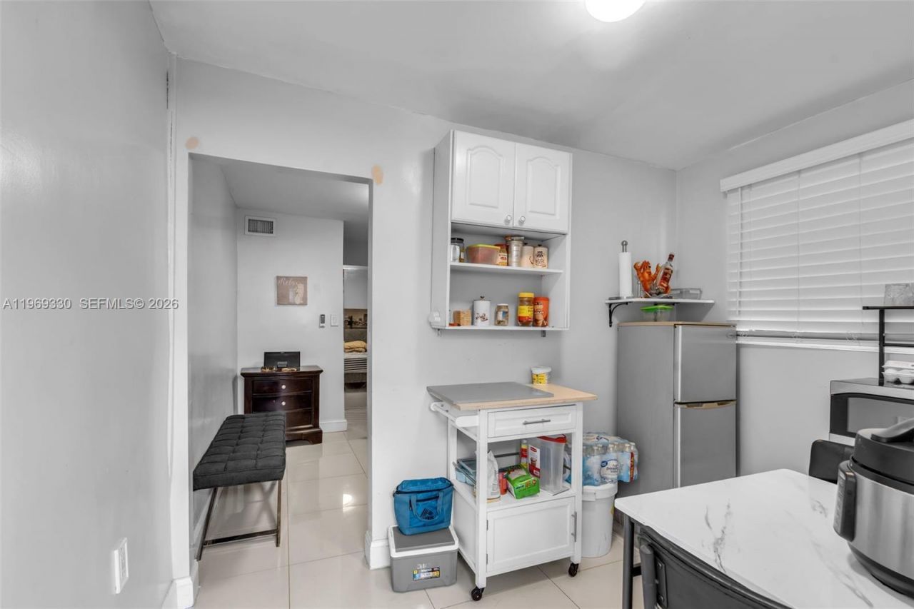 2775 W 71st Pl , Hialeah, FL 33016 Photo