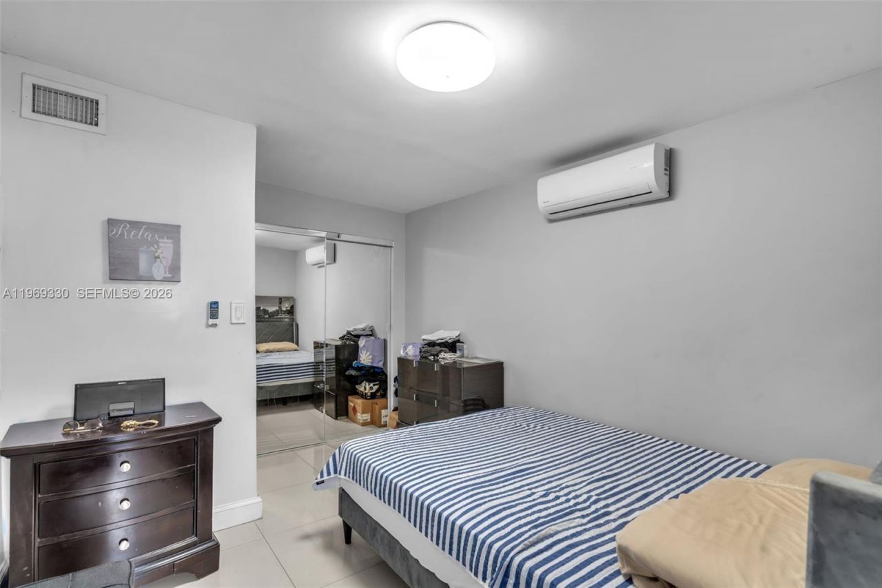 2775 W 71st Pl , Hialeah, FL 33016 Photo