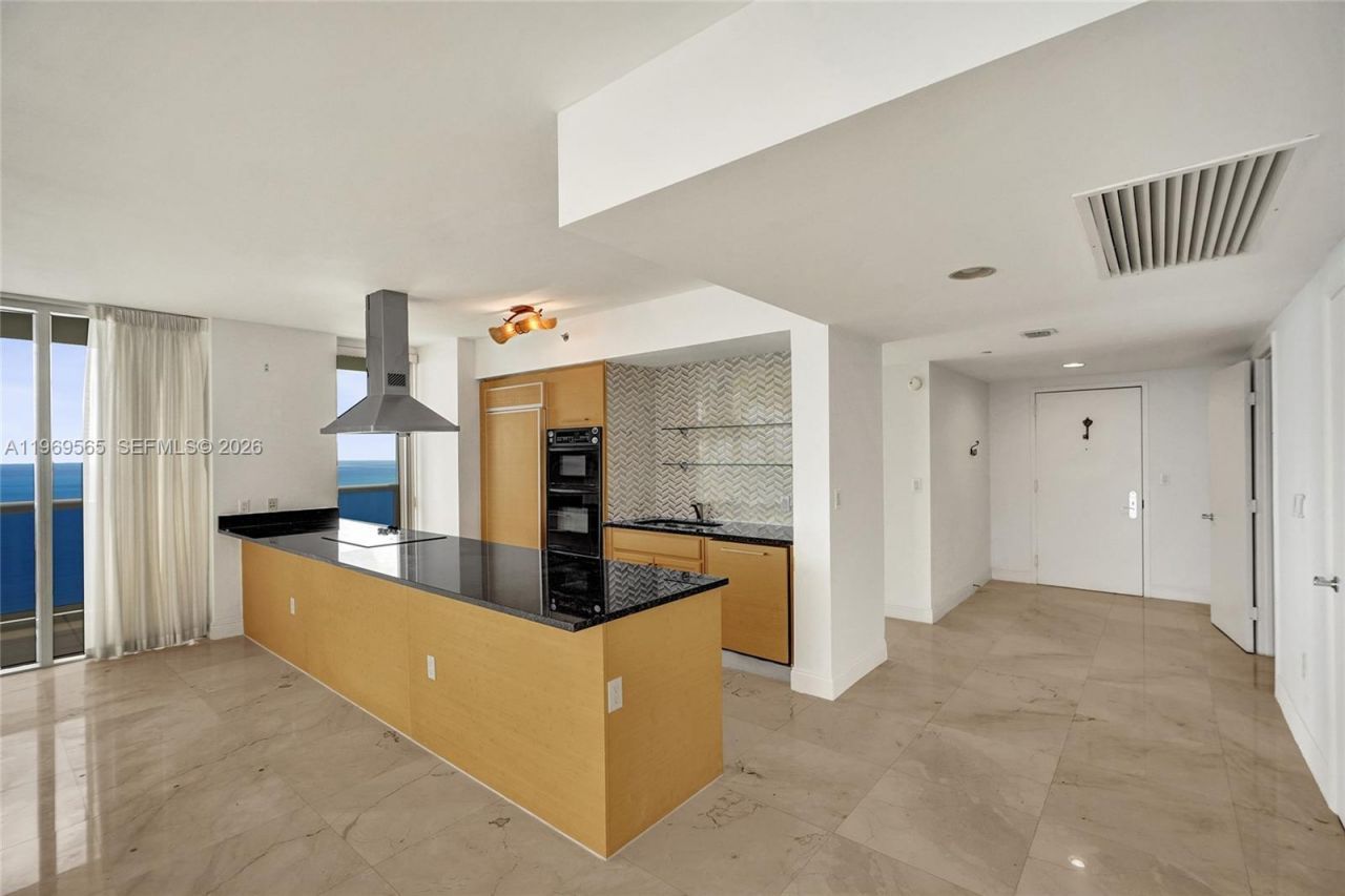 1830 S Ocean Dr , Unit 2701, Hallandale Beach, FL 33009 Photo