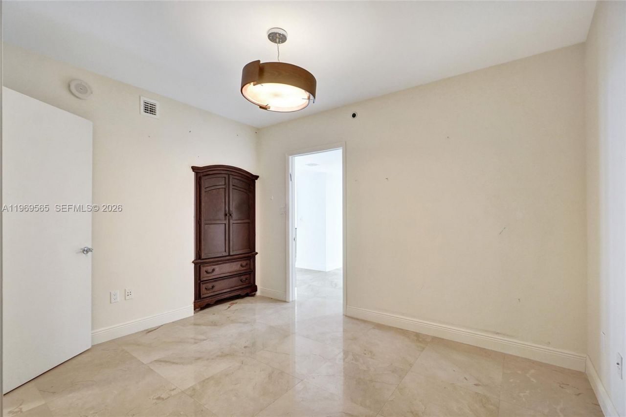 1830 S Ocean Dr , Unit 2701, Hallandale Beach, FL 33009 Photo