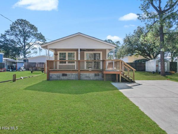 6921 Pearl Street SW, Ocean Isle Beach, NC 28469
