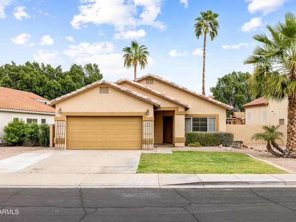 898 W TREMAINE Avenue, Gilbert, AZ 85233