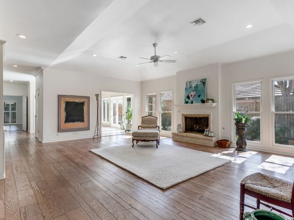 27 Cheshire, San Antonio, TX 78218