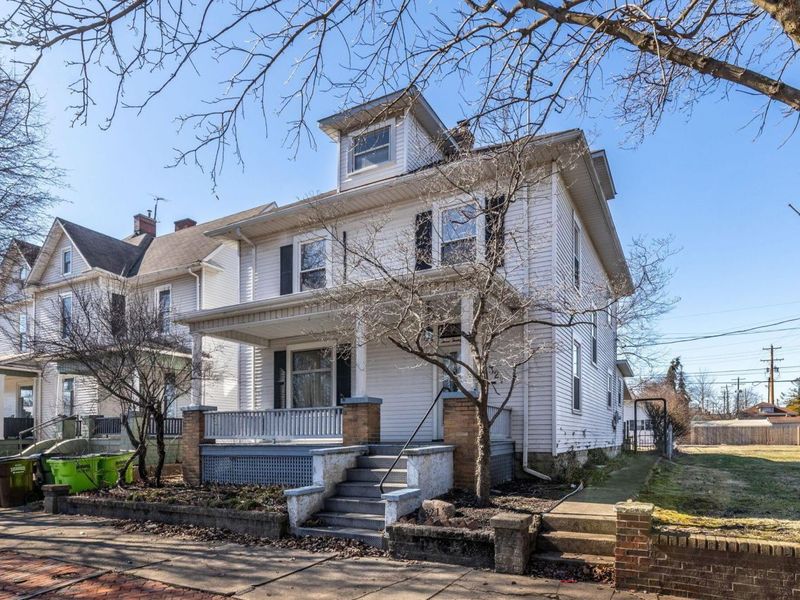 321 S Pickaway Street, Circleville, OH 43113 Photo 2