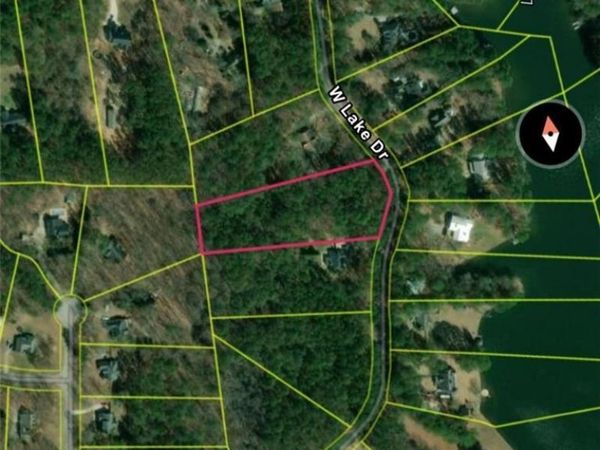 450 W Lake Drive, Oxford, GA 30054