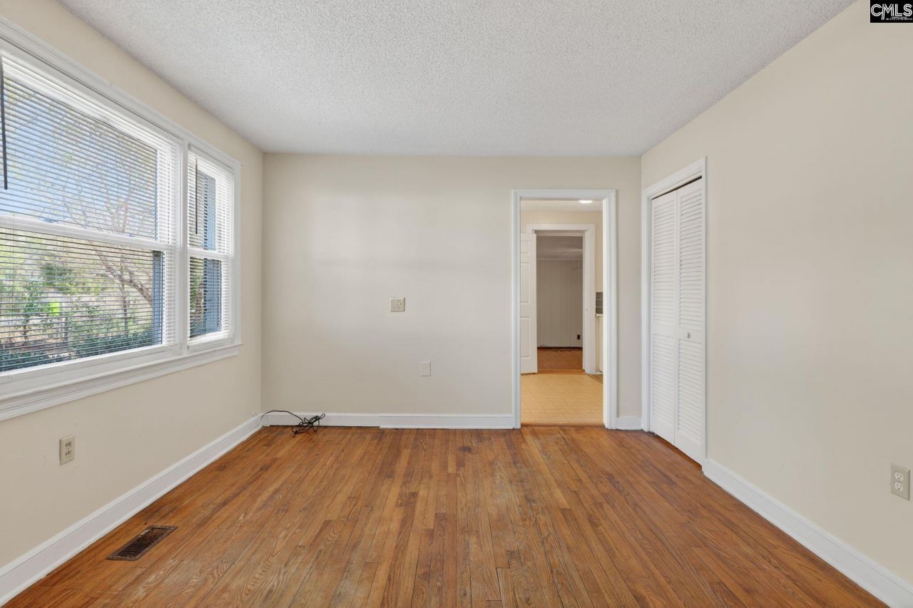 1112 Robin Nest Road  Photo 6