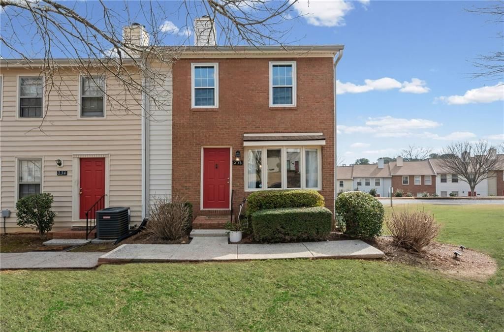 236 High Creek Drive, Roswell, GA 30076 Main Photo