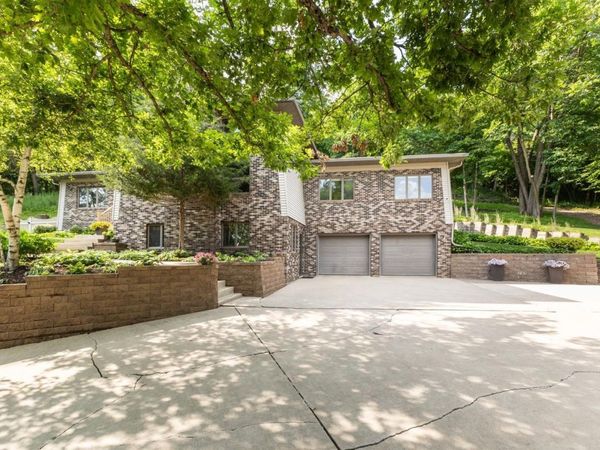 6317 Oak Meadow Lane NW, Rochester, MN 55901