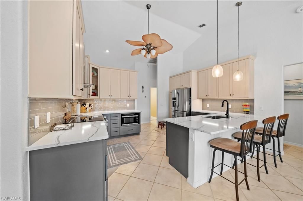 1007 SE 23rd Ave, Cape Coral, FL 33990 Photo