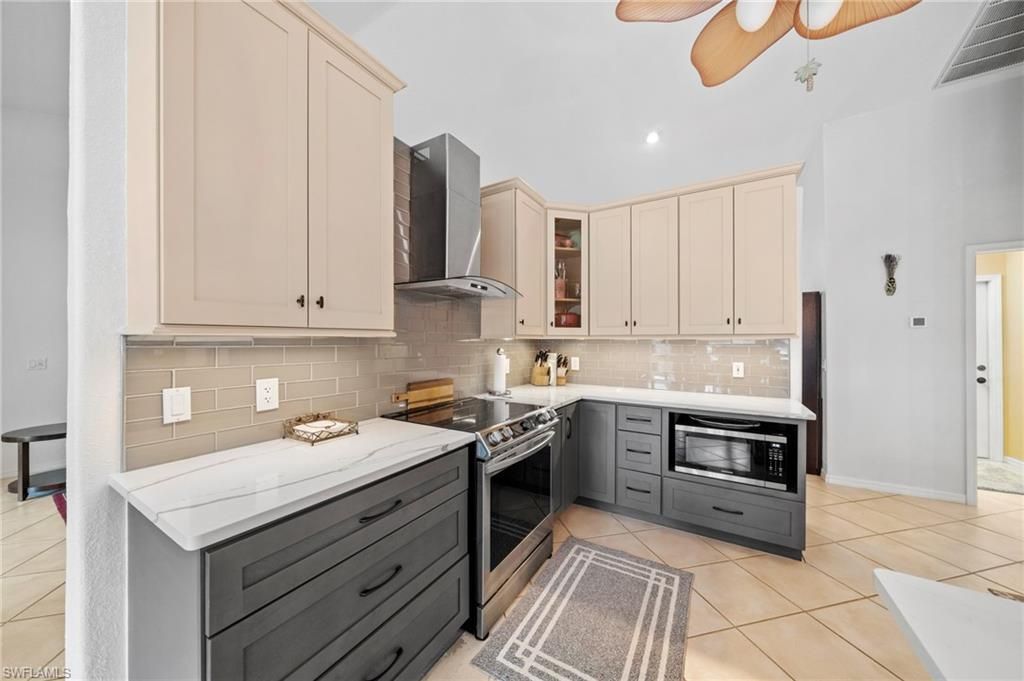 1007 SE 23rd Ave, Cape Coral, FL 33990 Photo