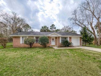 3525 Applewood Ln Cantonment, FL 32533