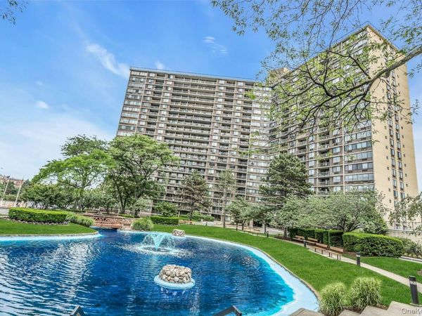 2 Bay Club , Unit 11 F, Bayside, NY 11360