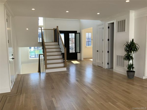 2661 Hyacinth Street, Westbury, NY 11590