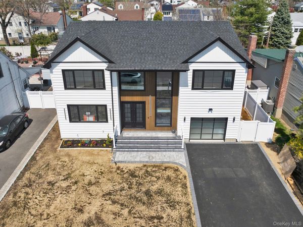 2661 Hyacinth Street, Westbury, NY 11590