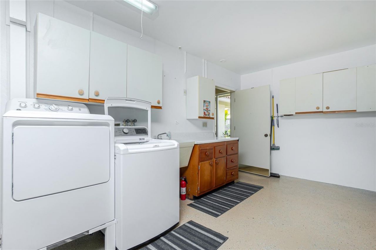 11409 SW Courtney Drive, Lake Suzy, FL 34269 Photo