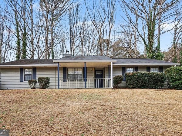 2221 Davis Oaks Court, Stone Mountain, GA 30087