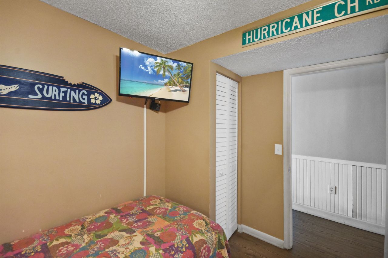 1210 N Waccamaw Dr.  Photo 15